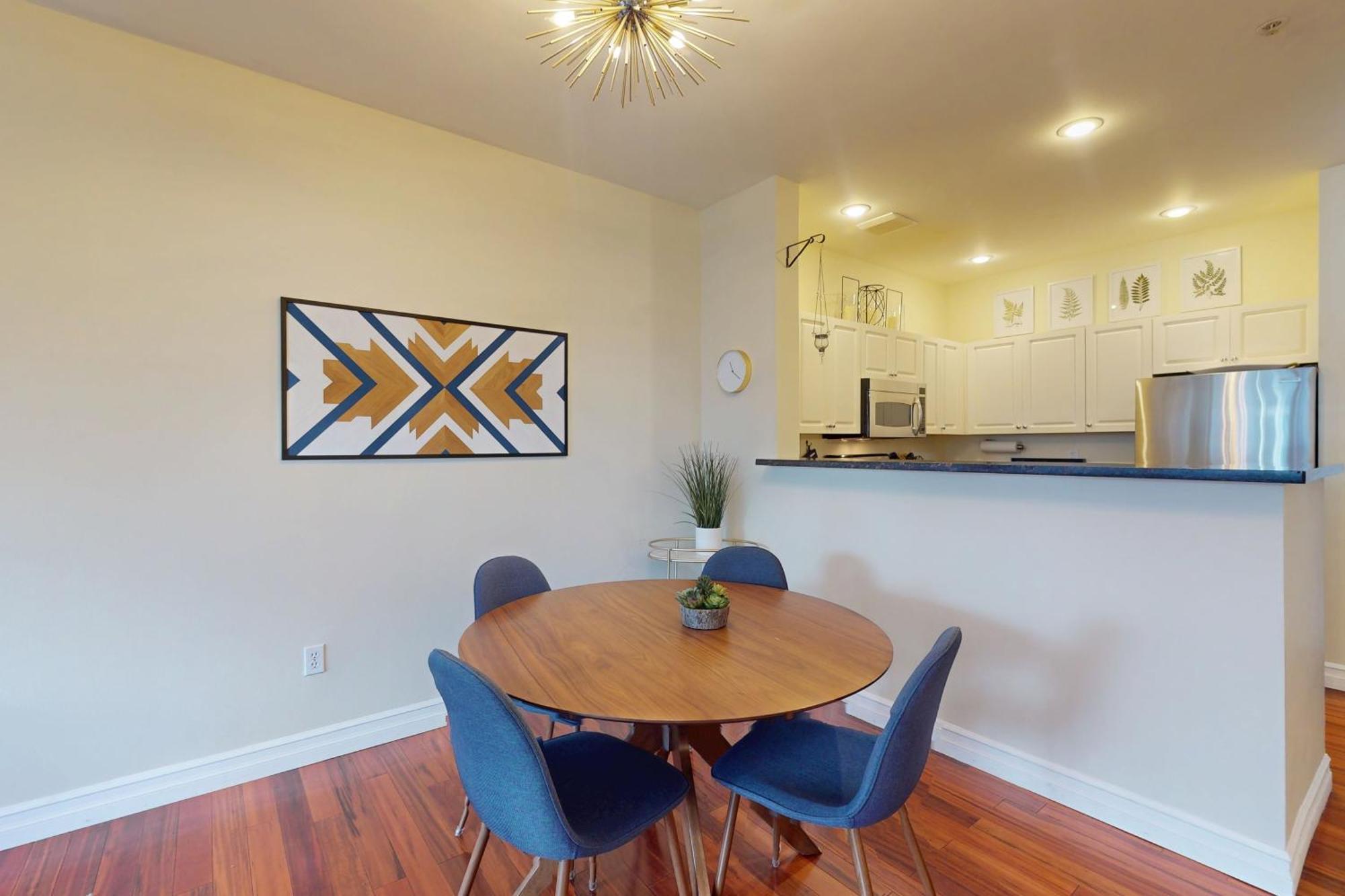 Belltown Court II Apartment Seattle Room photo